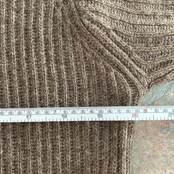 Cabela’s Lambswool brown Crewneck Sweater Lg - Picture 5 of 8